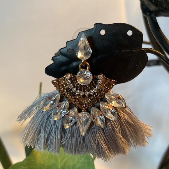 Elegant Statement earrings - Picture 4 of 6